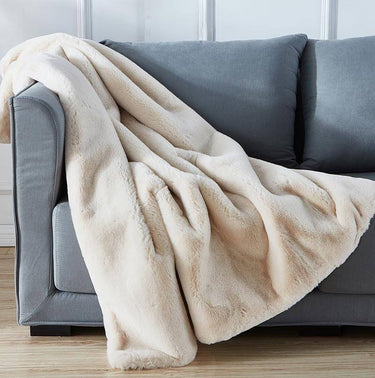 Cassilda Luxury Chinchilla Faux Fur Throw Blanket